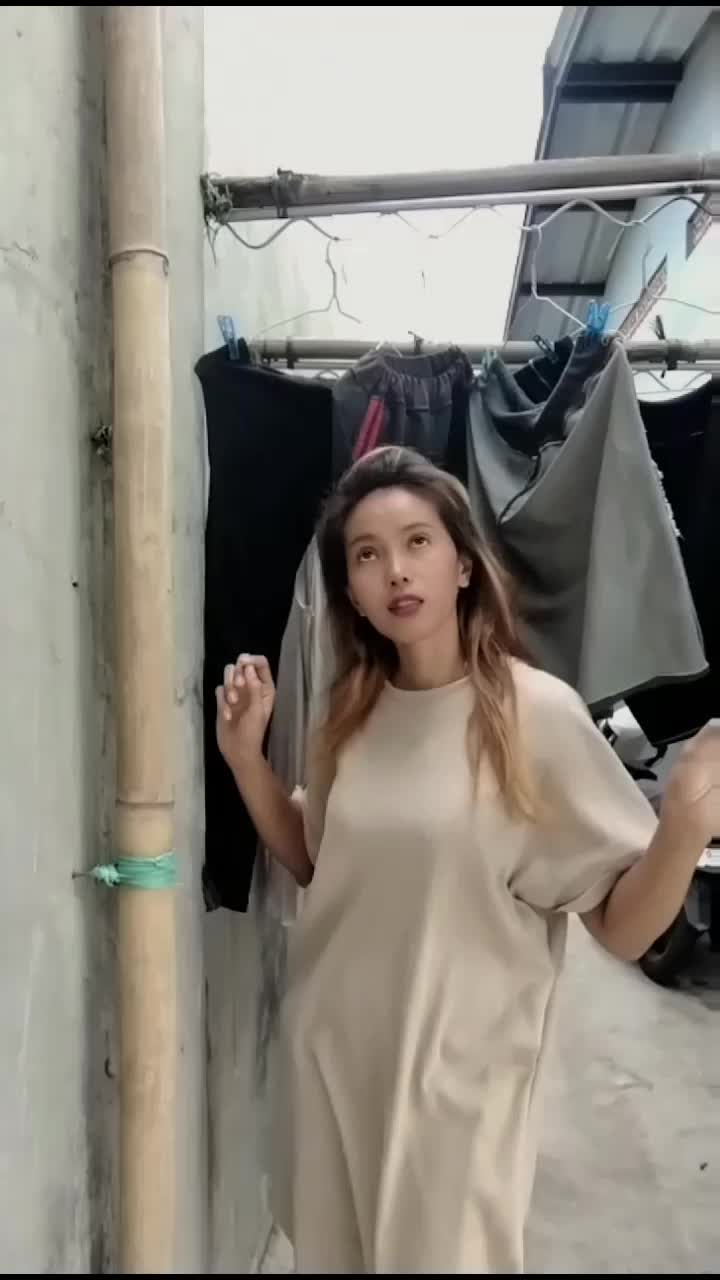 mau ngangkat jemuran bikin vidio dulu