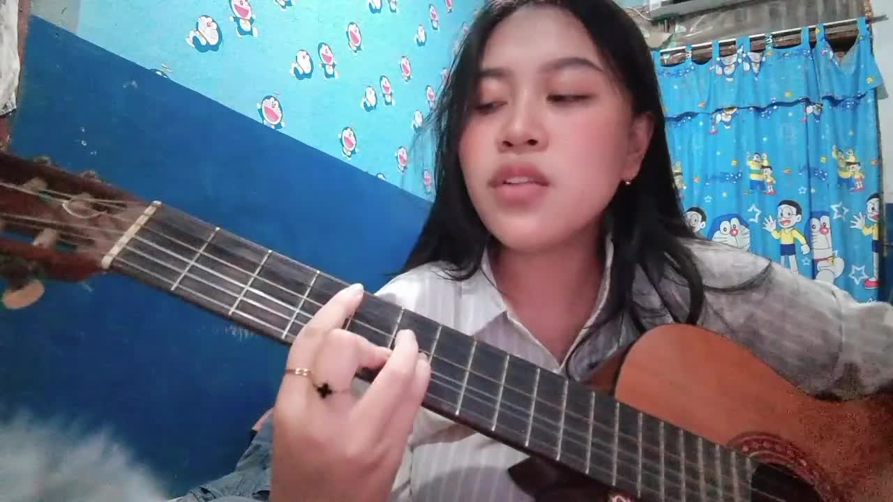 IDOL_XIV Eunike Marcellia Tambuwun 19 Tahun Riau Apakah ini Cinta-Judika #indonesiaidol 