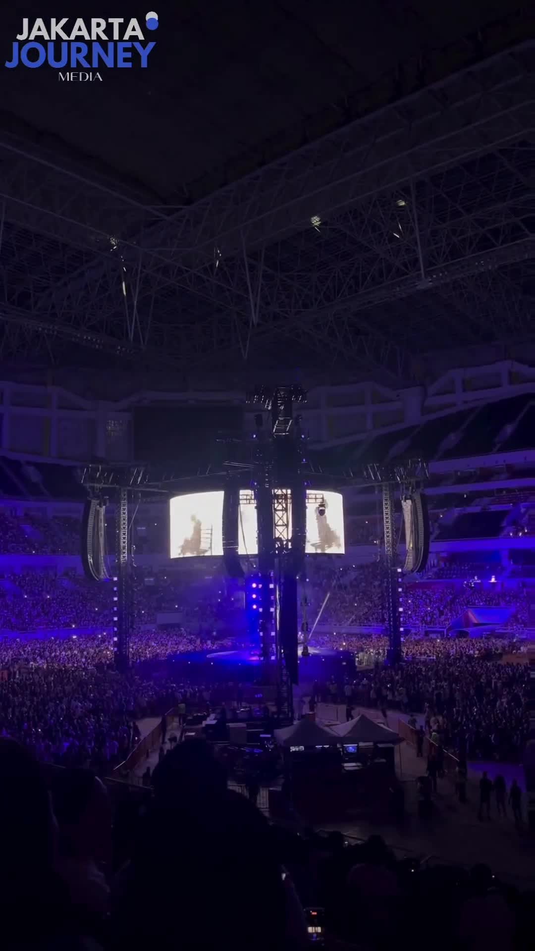 Ed Sheeran 🥰💕!!! Semalem di Jakarta International Stadium , Ed Sheeran berhasil mengguncang konsernya Di Jakarta. Ada yang dateng