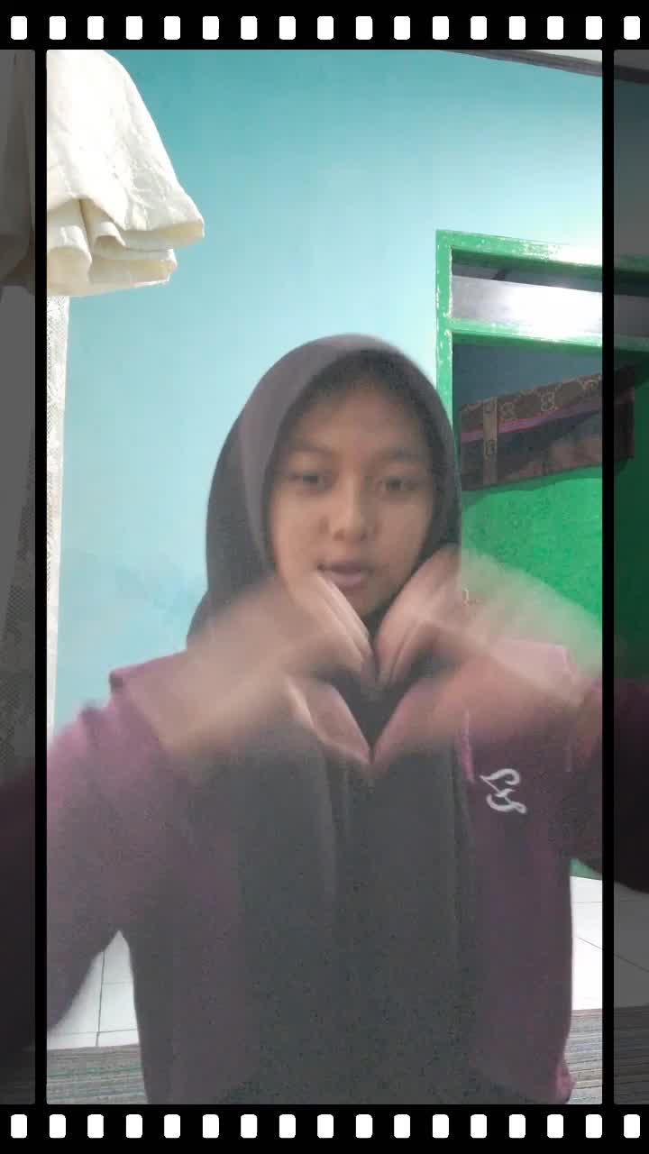 awalnya coba" lama lama ketagihan hehe