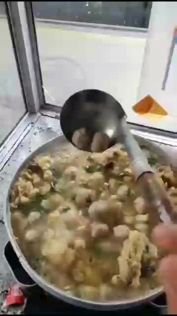 Bakso lemak gajih, murah banget cuma 15k.
#pengikut
#sorotanpublik 
#kuliner 
