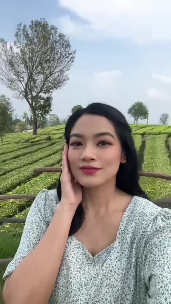 Titi Kamal cantik sekali 🥰 
#trend #viral #fyp #videoshorts #funny #ai #animation #musik #animal #motivation #podcast #actor #china #lagucam