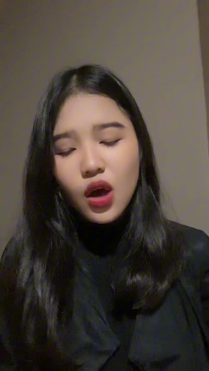 IDOL_XIII KEYLA AZ-ZAHRA USIA 16 TAHUN ASAL KOTA CILEGON BANTEN JUDUL LAGU VERSACE ON THE FLOOR