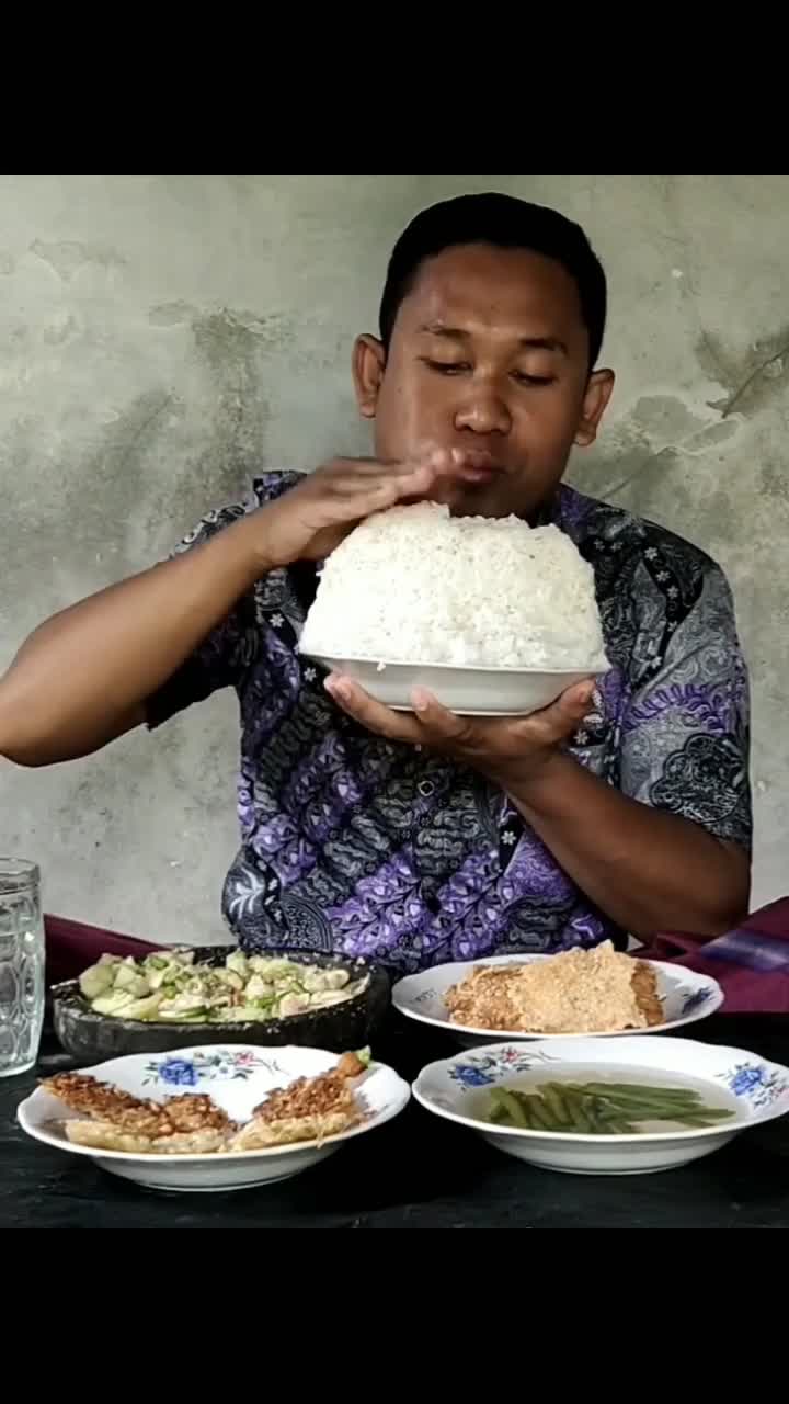 Ngemil dulu