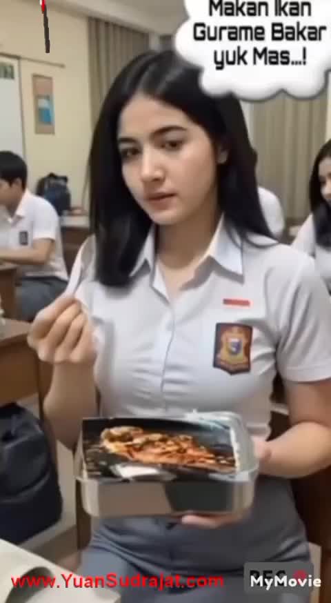 Asyiknya Makan Ikan Gurame Bakar