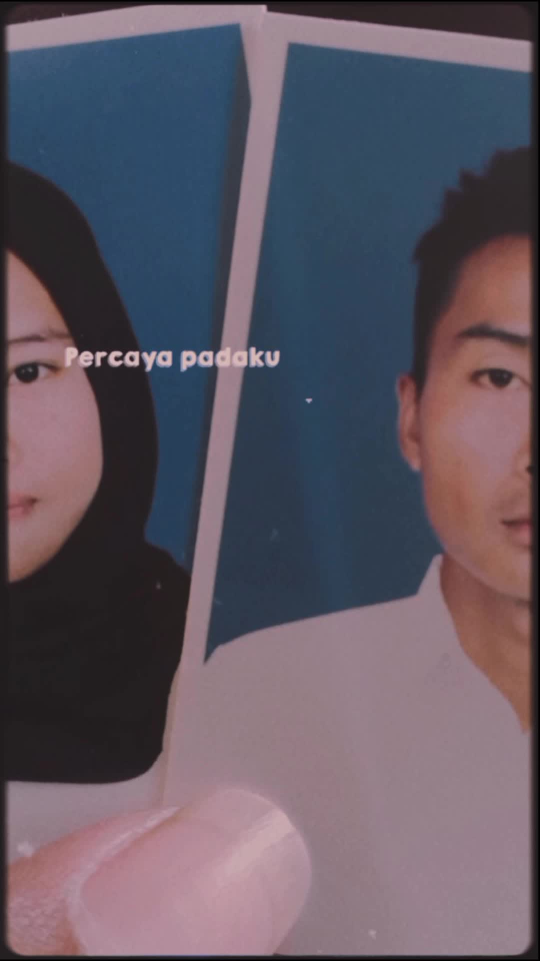 Tetap bahagia walau rintangan kita berat..terus berdoa kepada tuhan hamba Allah swt