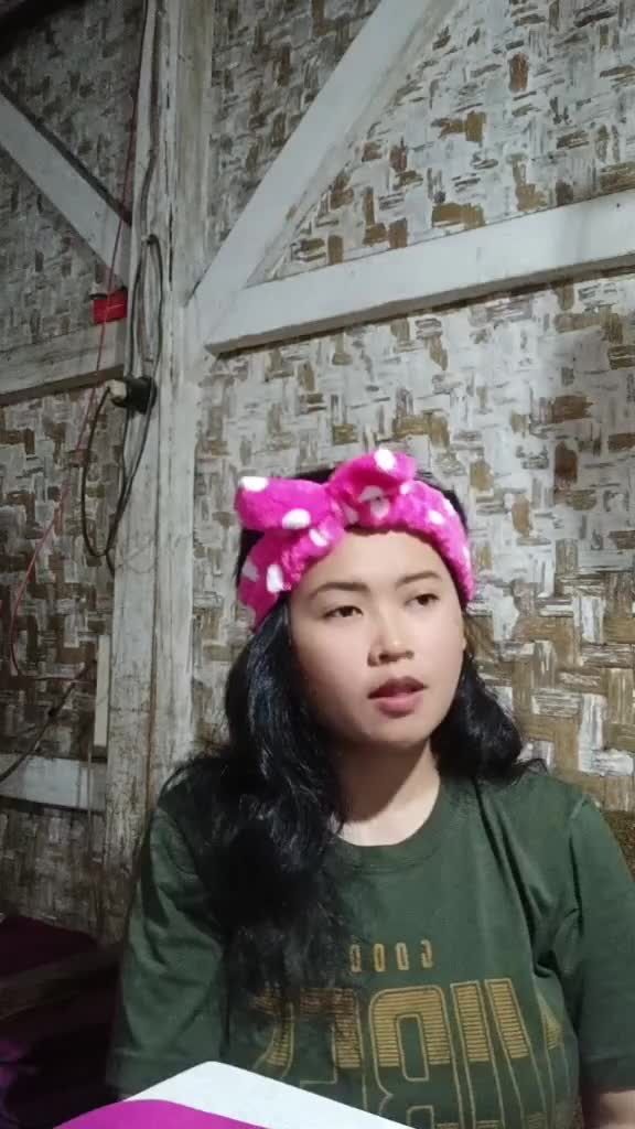 maaf kalo nyebelin ?
 #komedi  #short  #HOTrctiplus  #RCTIPlus 