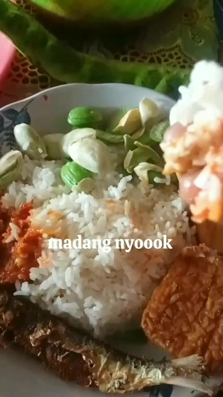 hobi kalian apa makan atau nyemil #sukamasaksukamakan #kuliner #Makanan Enak 