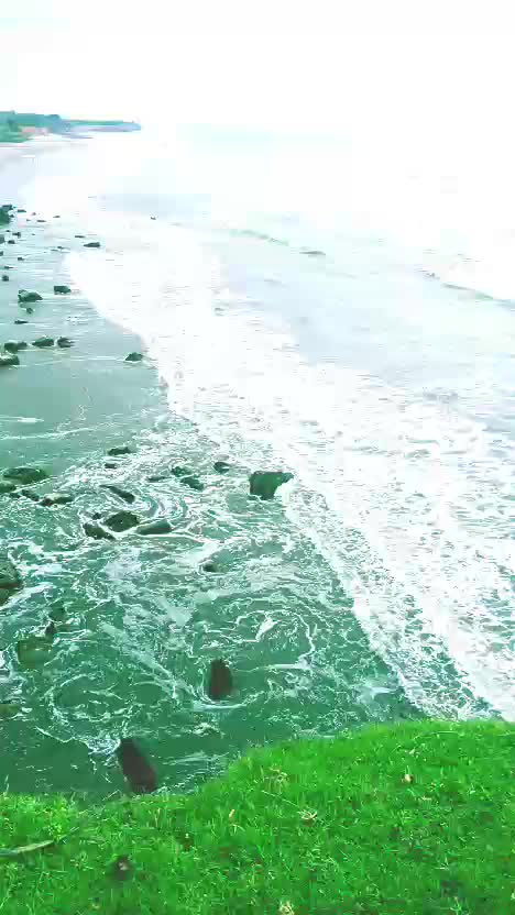 Hampir masuk jurang pantai #pantai  #RCTIPlus  #fyp  #shortplus 