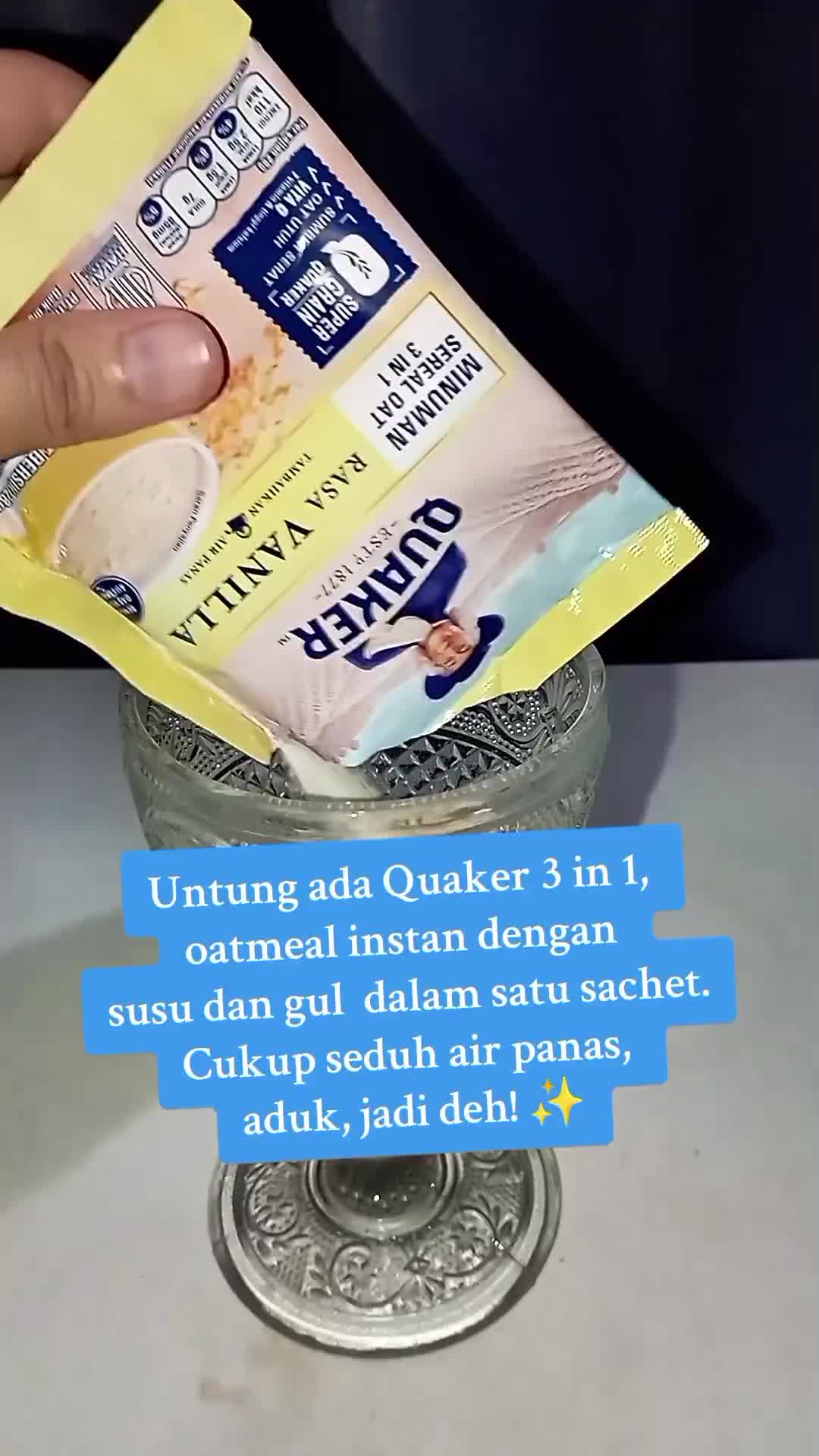 Sarapan ga mau ribet? 
minum Quaker 3 in 1 aja yuk!  Enak loh. 