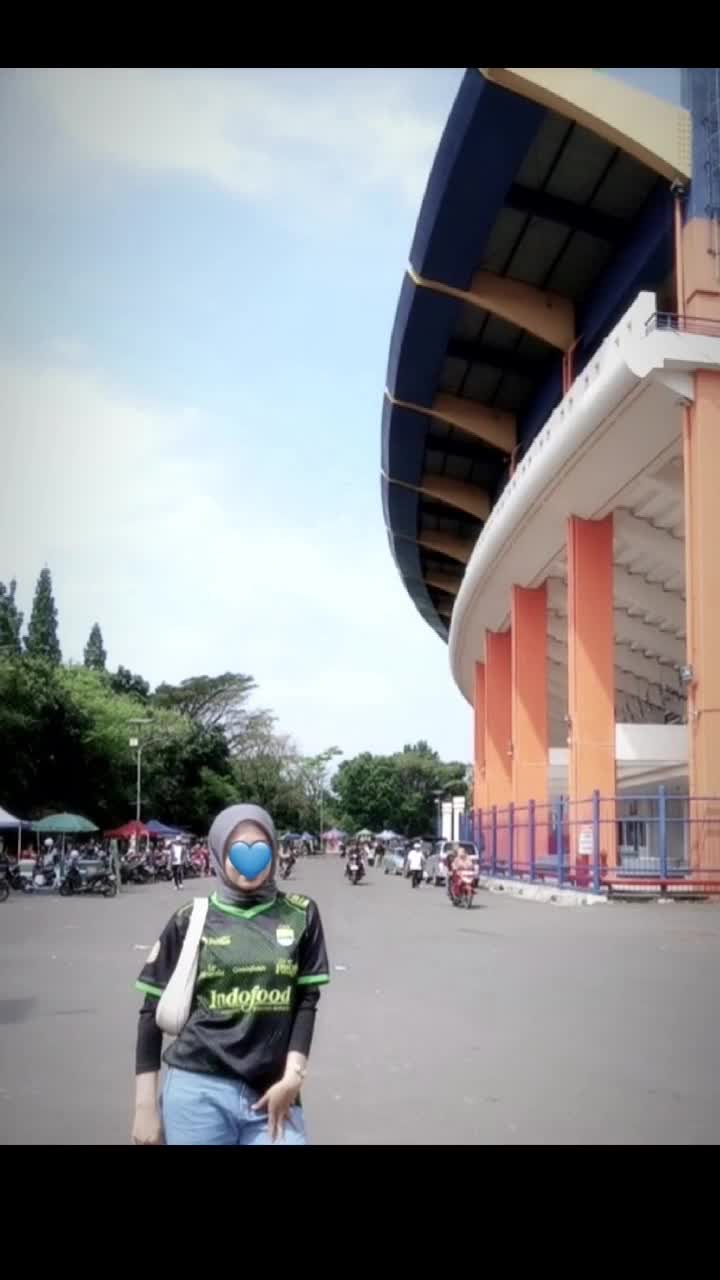 jalak beradaaaa
persib juaraa🔥🔥
 #MyFirstVideoOnHOT+  #HOTrctiplus  #fyp 