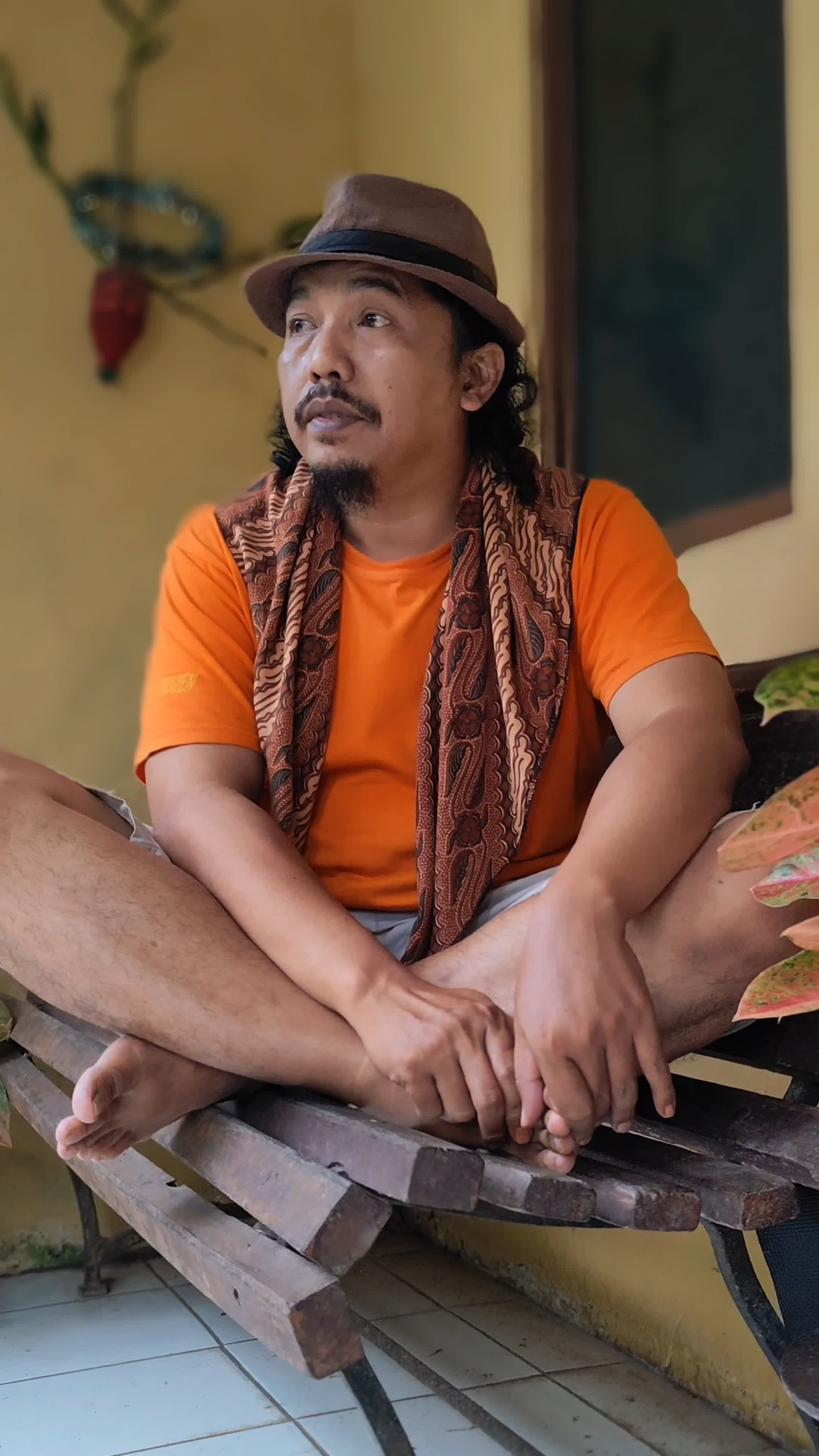 Ngopi bari ngobrol  #RCTIPlus 