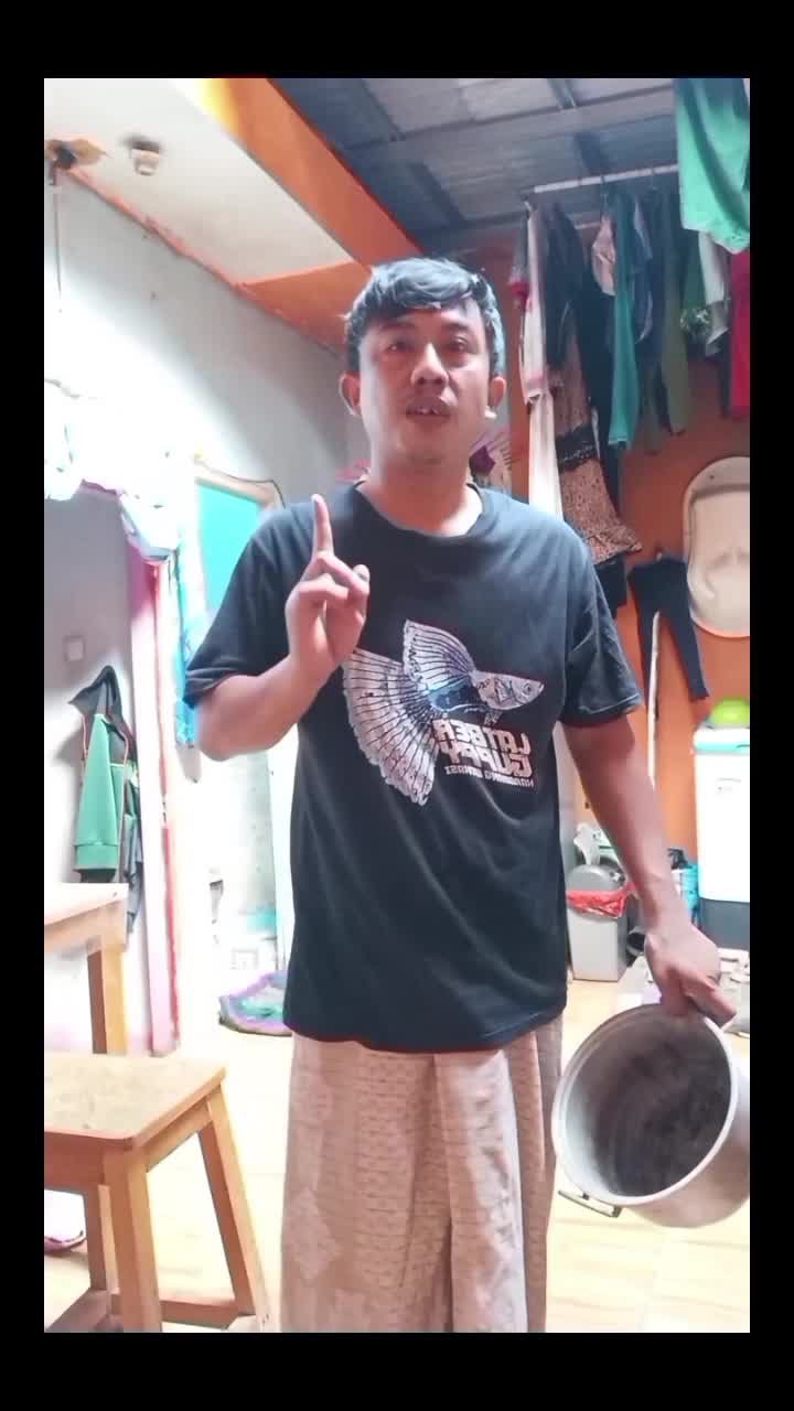 kalah saing