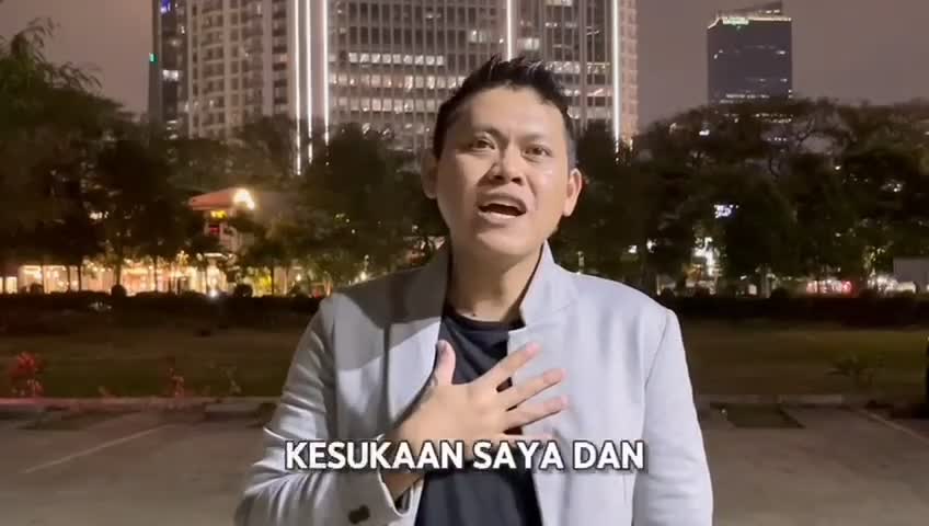 perkenalkan.. saya Ah juanda zambia putra.. saya akan menyajikan sebuah masakan yg sangat enak .. kita akan memasak dengan hati yang ruang..