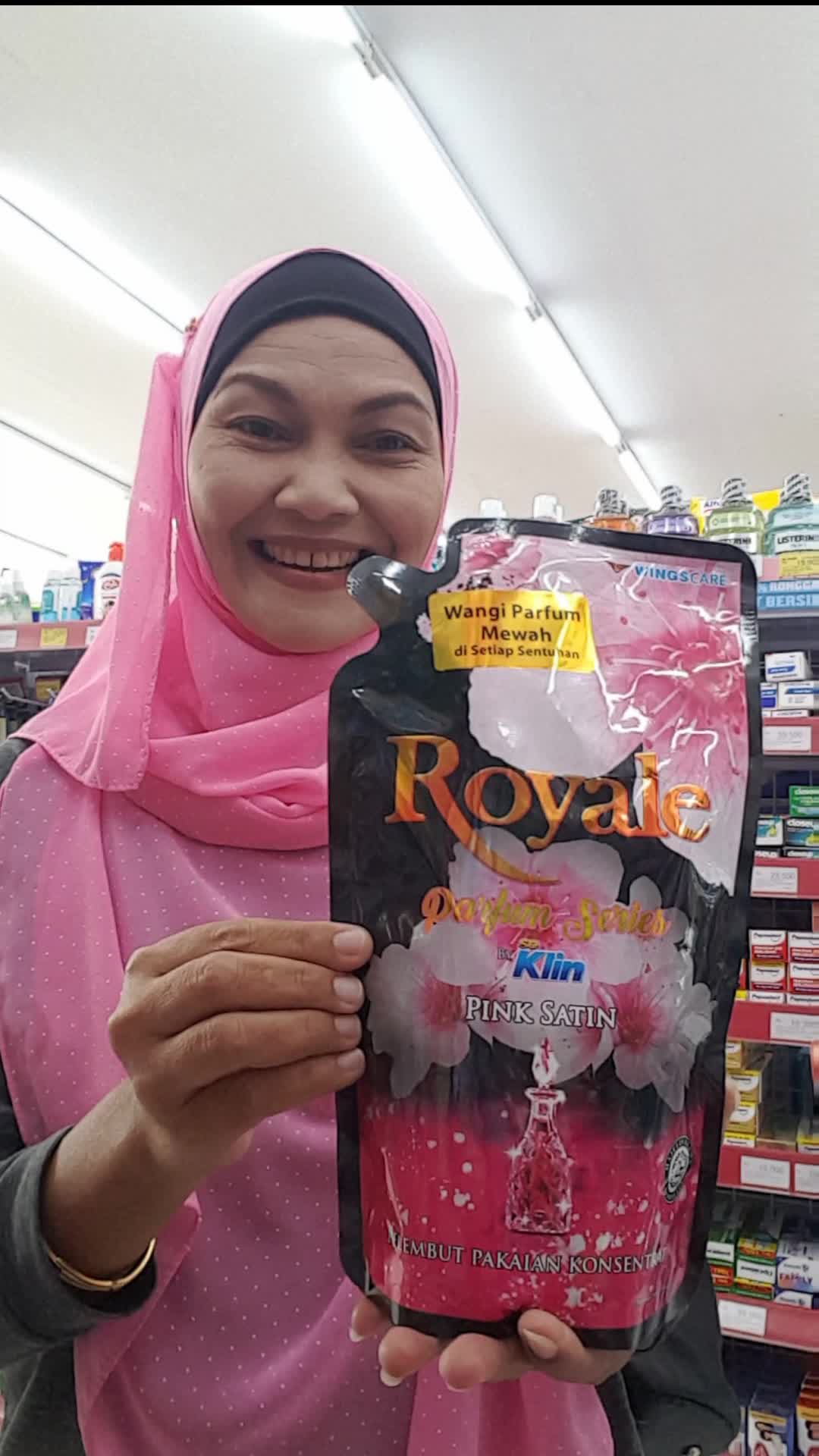 14 Dec 2023_Aty with Royale Softerner So Klin Pink Satin_ PT Wings Care