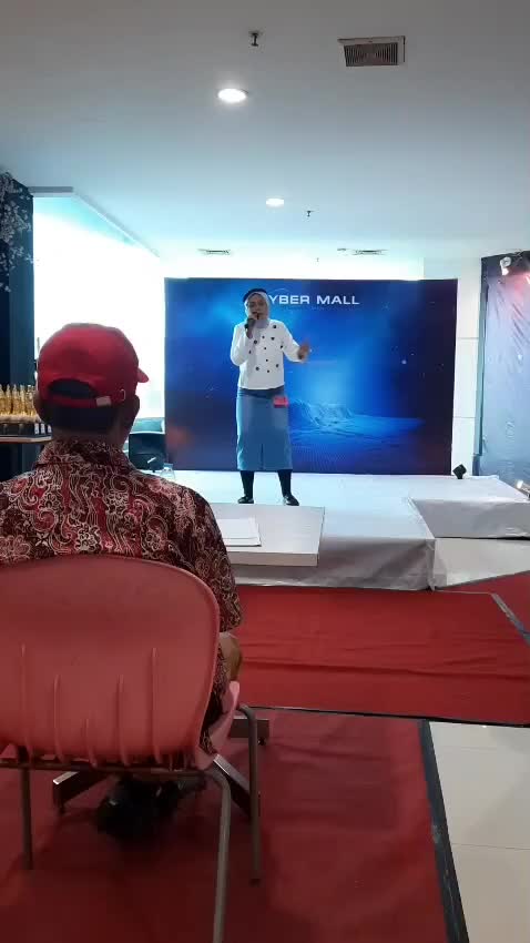 Salwa Syah Apsari 17 tahun dari kota malang #challengeperindo #thevoice4indonesia #in